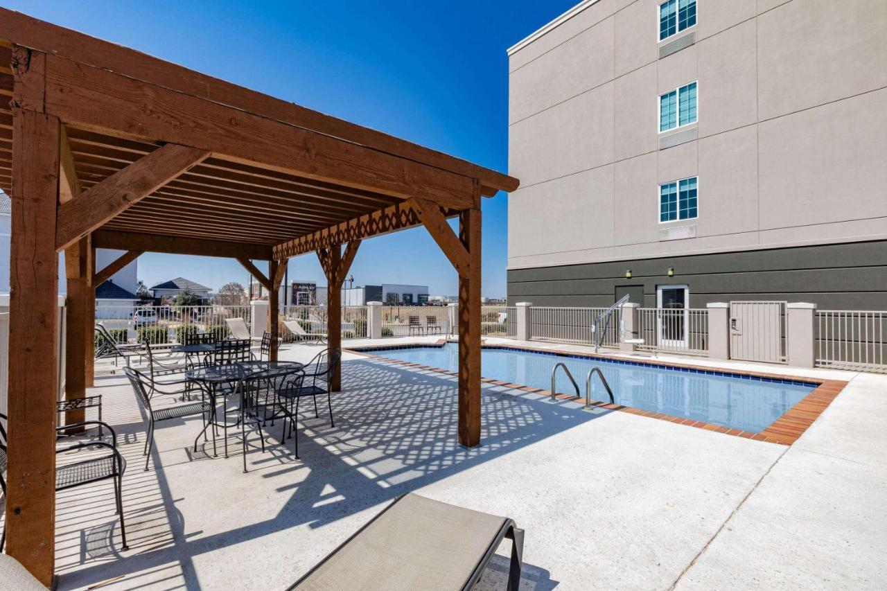 La Quinta Inn & Suites By Wyndham 아드모어 외부 사진